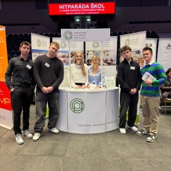 89C2ADFF-C82B-4869-9968-4F836792AB45_1_105_c