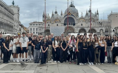 Studenti pardubické obchodky si užívají dolce vita