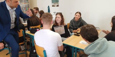 Peníze navíc - hra o život(ě)
